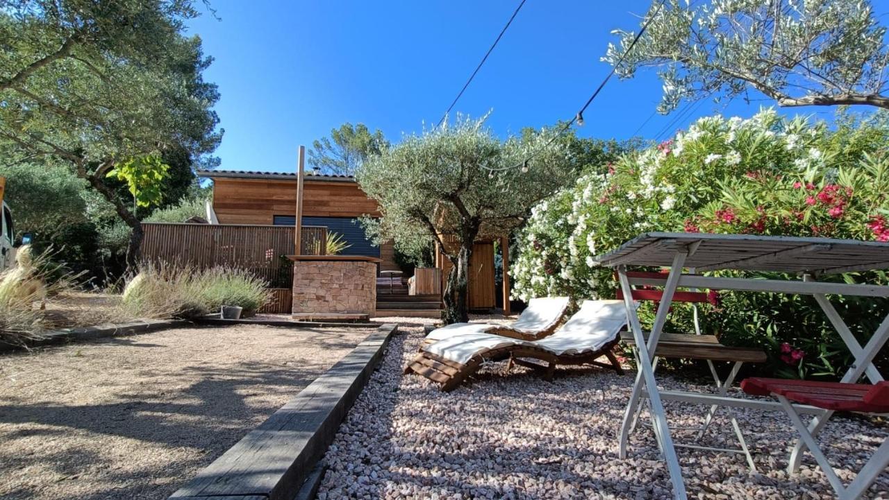 Lodge Les Oliviers Garéoult Εξωτερικό φωτογραφία